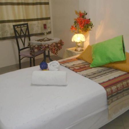 Hotel Jeshua Simmonds Guayaquil Exterior foto